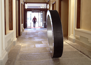 Ringway, Installation in der NH Collection Piazza Carlina Turin