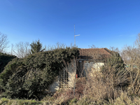 <div>Vergessene Wohnung mit Feuerlöscher.</div>